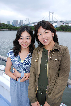 So pretty, Momone and Kazuko!
