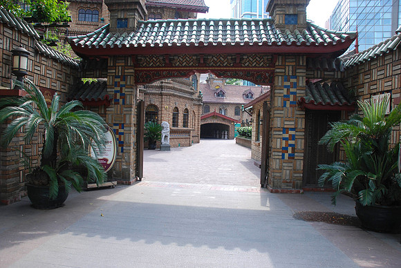 Entrance to the villa.  Following shots are all on the property; just exploring...