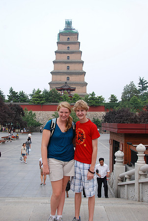 The Giant Wild Goose Pagoda was built in 652 during the Tang Dynasty. It originally had 5 stories which collapsed after 5 years. It was rebuilt in 704 and 5 new stories were added, three of which wer