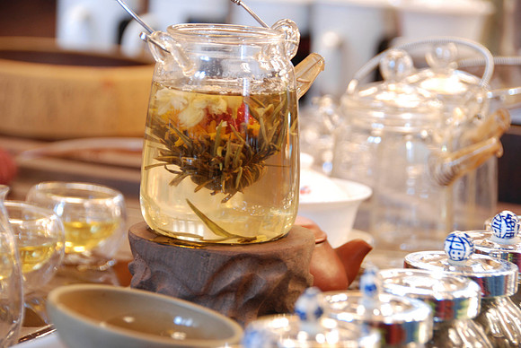 The jasmine tea opens up into a flower