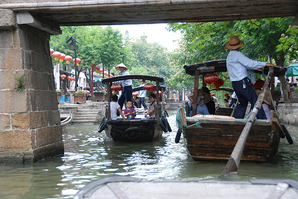These guys could steer really well in the tight canal