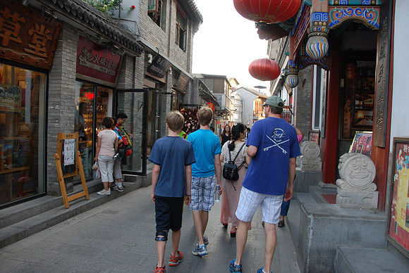 Walking through "Pipe Street."