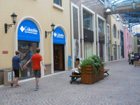 Indoor area of Solana.