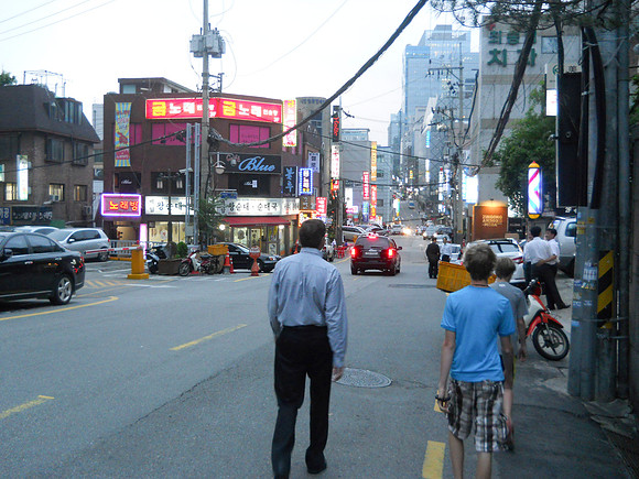 Walking around the hotel neighborhood in search of dinner.