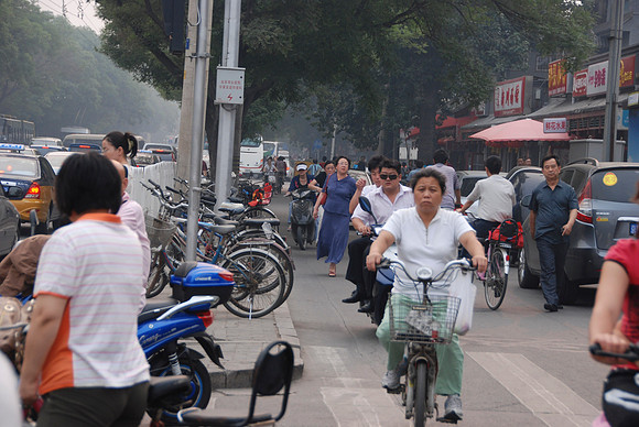 Still no taxi, so just took some street scenes.